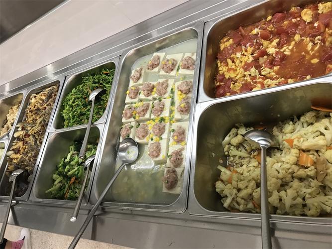 为了提供高品质的餐饮服务,越来越多的企业与学校选择与杨浦上海餐饮